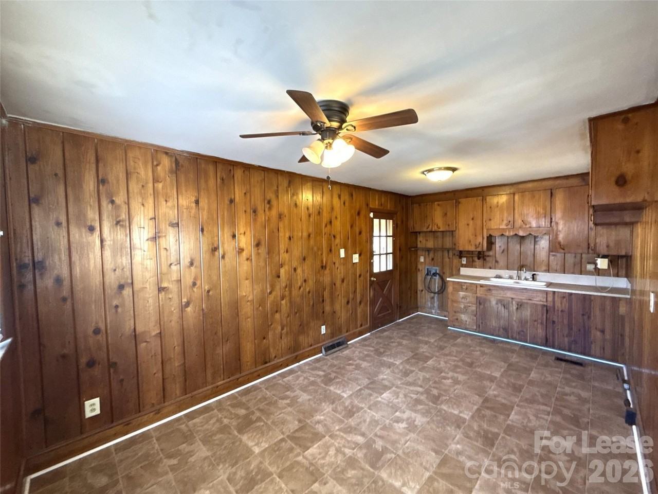 4428 Brooktree Dr - Photo 5 of 14