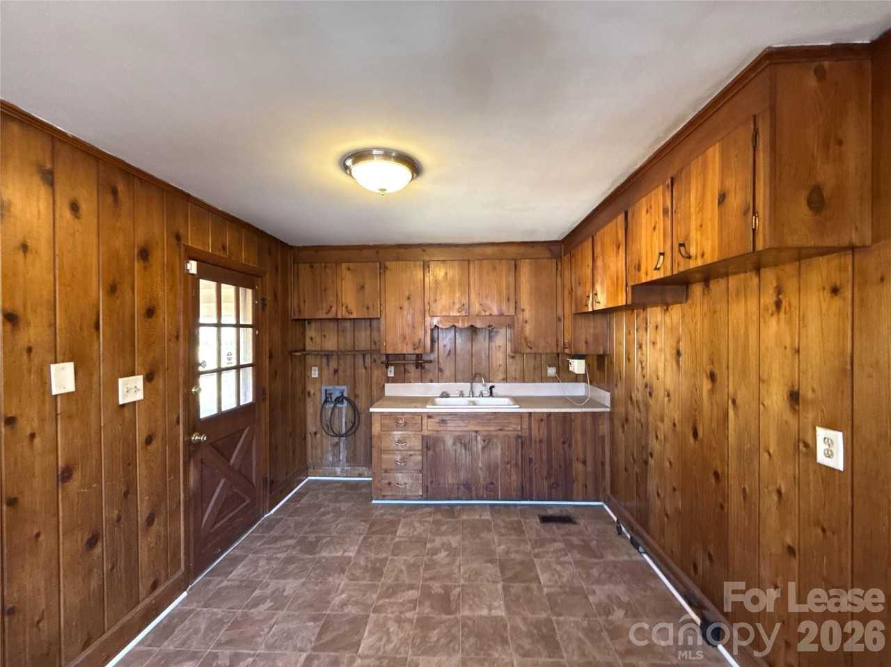 4428 Brooktree Dr - Photo 6 of 14