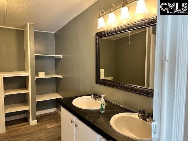 131 Mimosa Dr - Photo 5 of 17