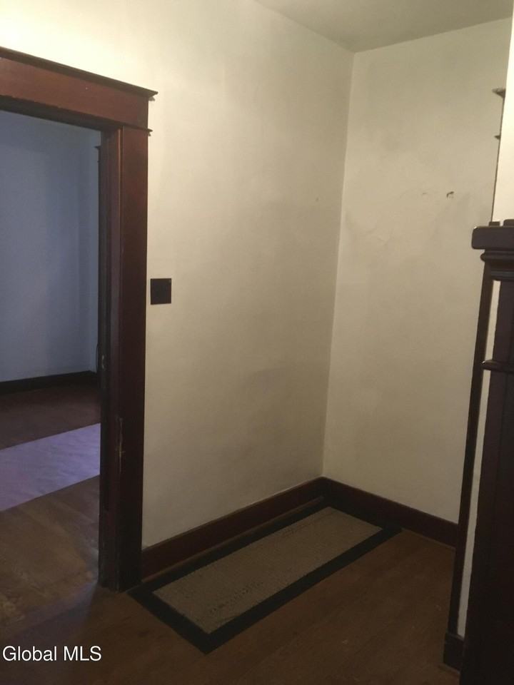 307 Broadway Unit 1 #1 - Photo 3 of 12