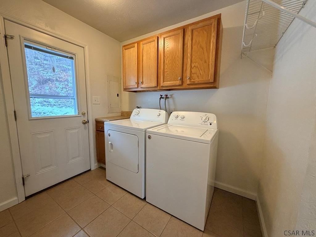 1915 Young St - Photo 6 of 15