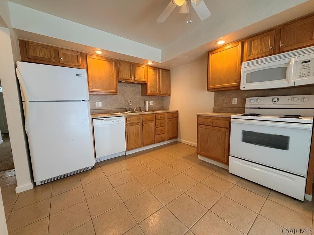 1915 Young St - Photo 7 of 15