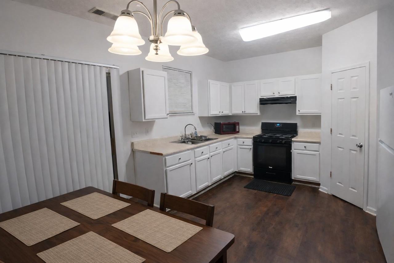 Shenfield Dr - Photo 3 of 5