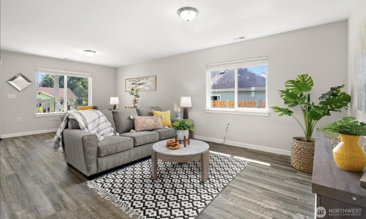 S Warner St - Photo 2 of 27