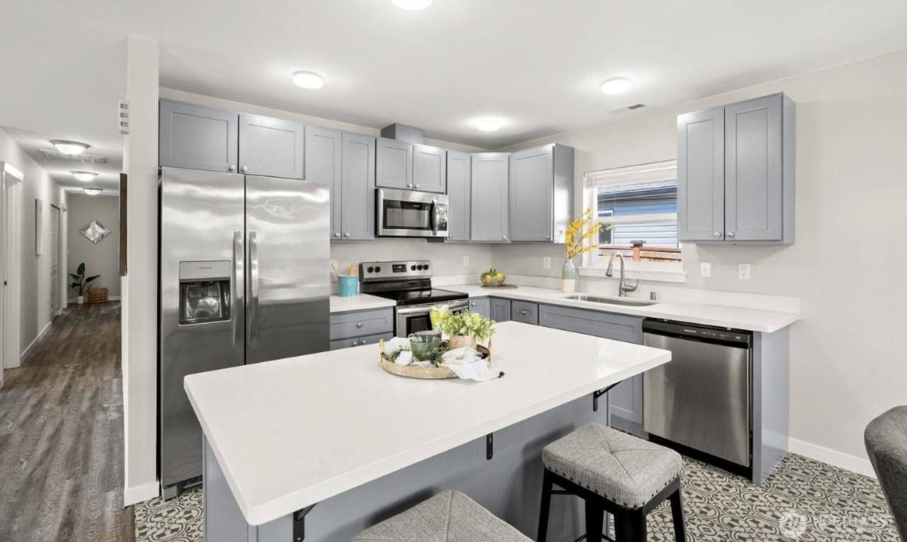 S Warner St - Photo 5 of 27