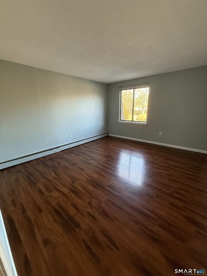 11 King Arthur Dr Unit 2h #2H - Photo 6 of 10