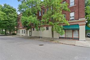 featured image of 408 E 6th St #14