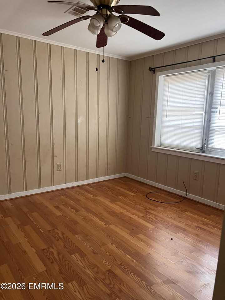 107 Oak Ridge Dr - Photo 3 of 8