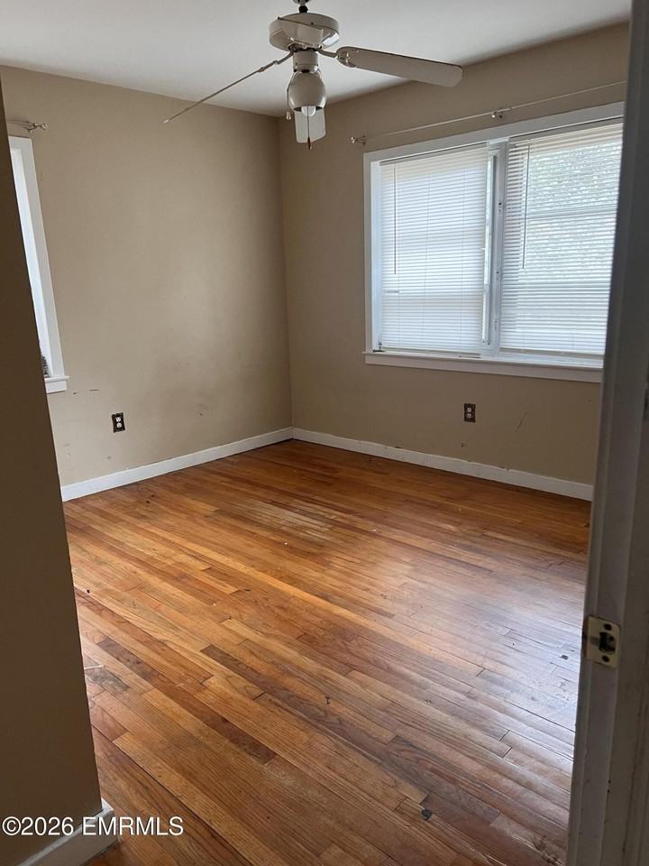 107 Oak Ridge Dr - Photo 5 of 8