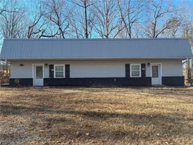 6158 Suwanee Dam Rd - Photo 1 of 1