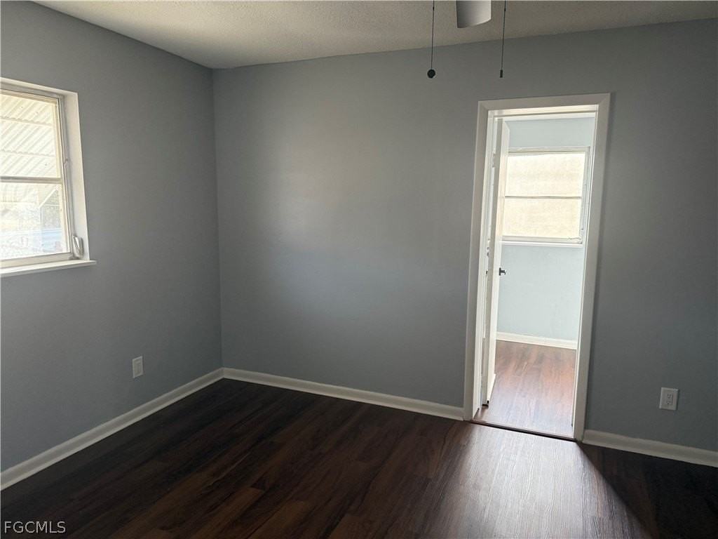 303 Canyon Dr N - Photo 4 of 6