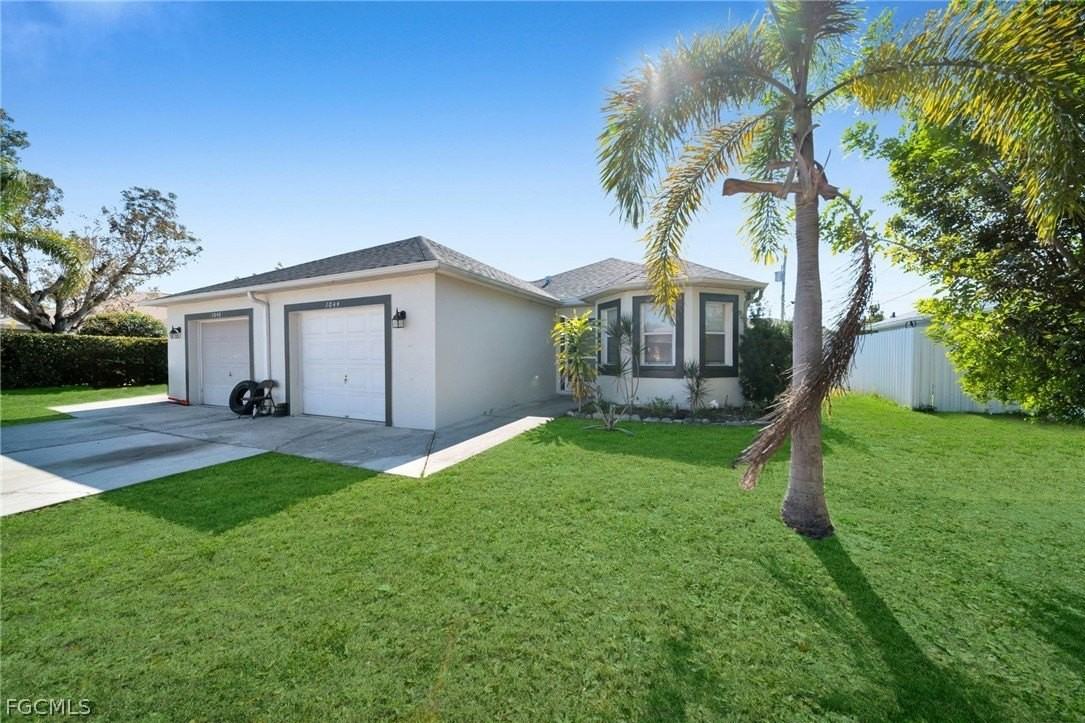 1044 Se 11th St - Photo 2 of 24