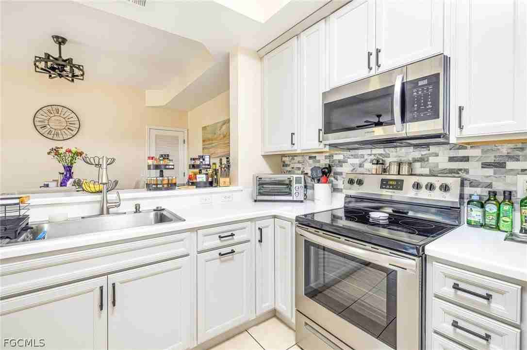 9055 Colby Dr Apt 2213 #2213 - Photo 5 of 24