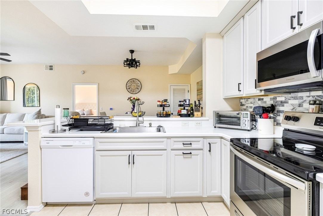 9055 Colby Dr Apt 2213 #2213 - Photo 6 of 24