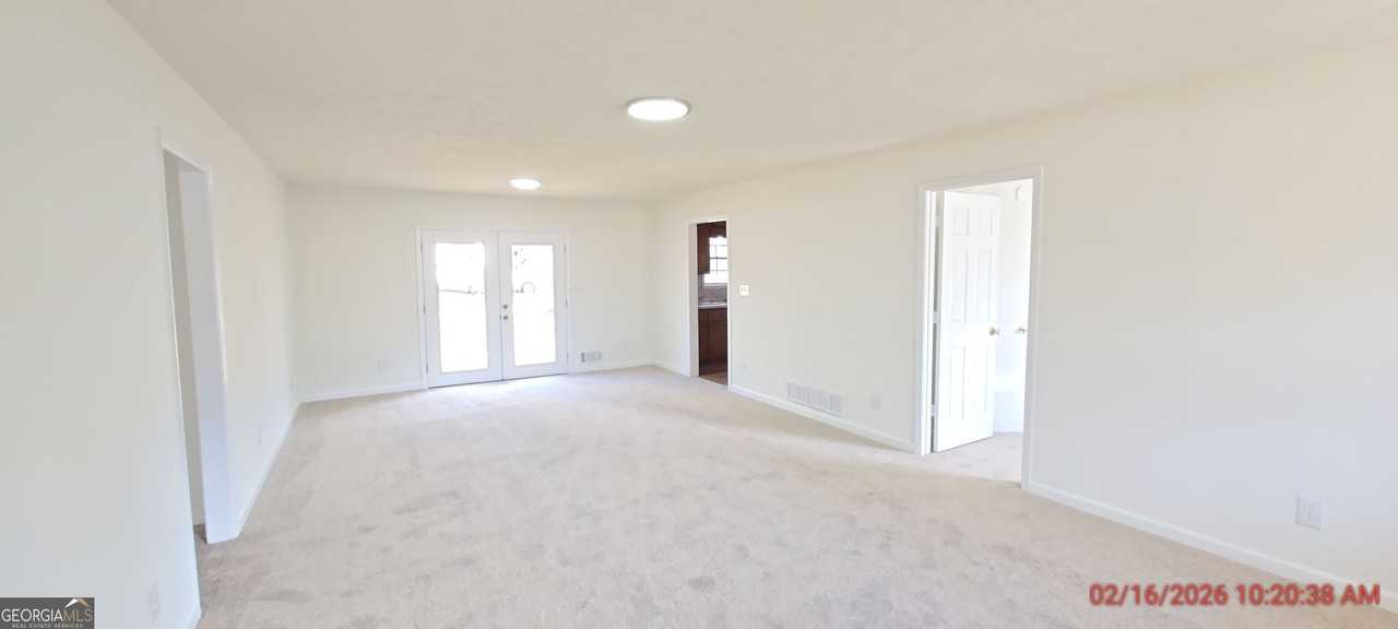 65 Harris St - Photo 4 of 14