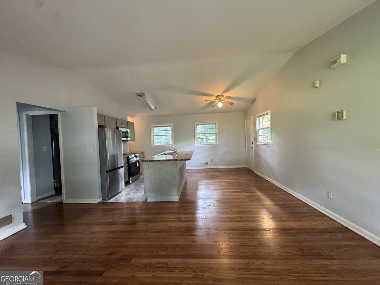 3517 Forrest Park Rd Se - Photo 2 of 10