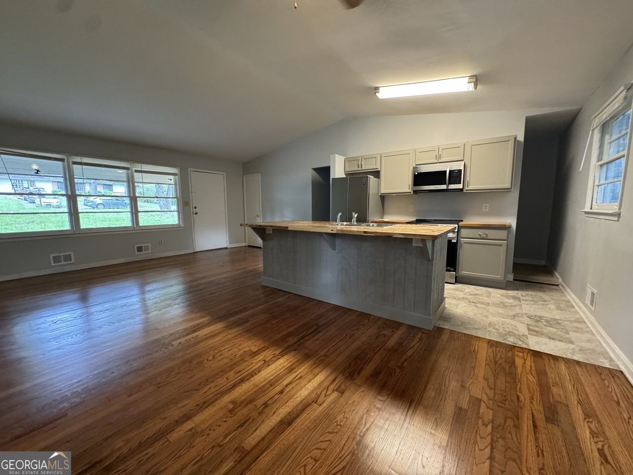 3517 Forrest Park Rd Se - Photo 5 of 10