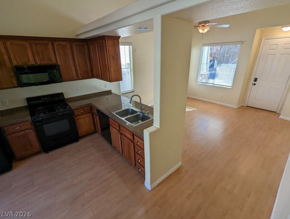 5994 Shining Light Ave - Photo 7 of 27