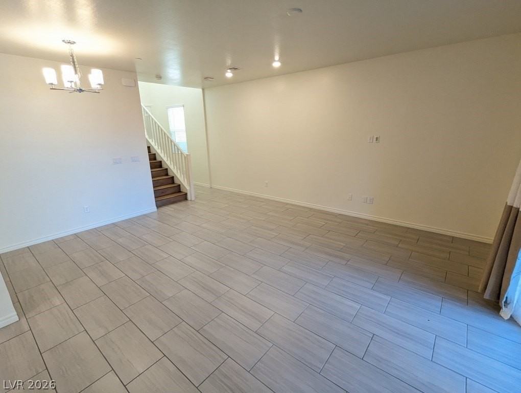 1310 Ossa St - Photo 5 of 37