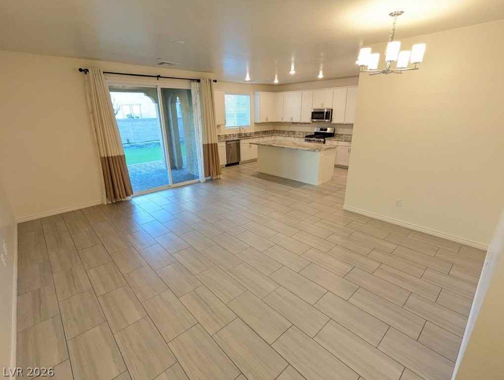 1310 Ossa St - Photo 7 of 37