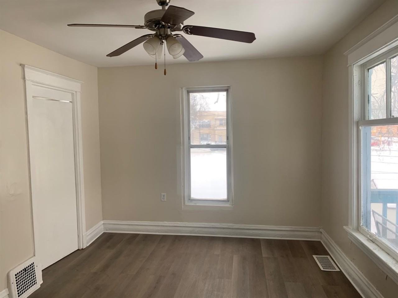 5716 Calumet Ave Apt 4 #4 - Photo 7 of 9