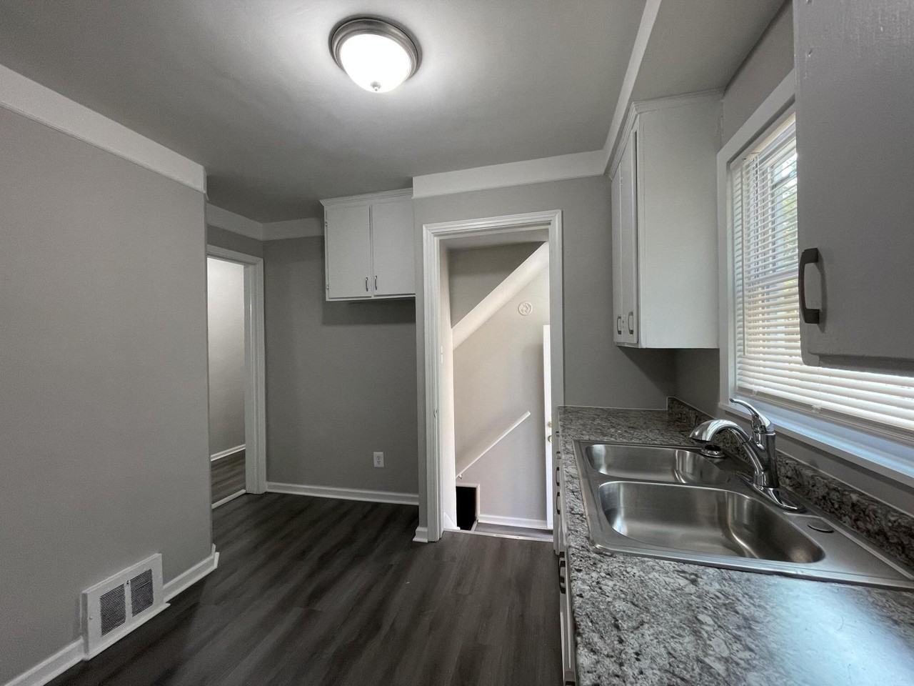 18943 Greydale Ave - Photo 7 of 21