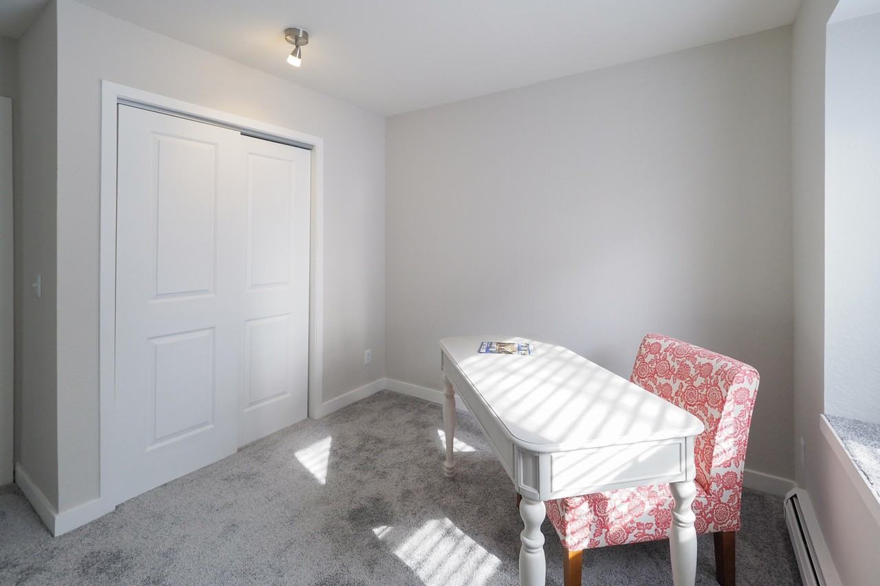 3235 Mill Creek Dr Apt 8 #8 - Photo 4 of 7