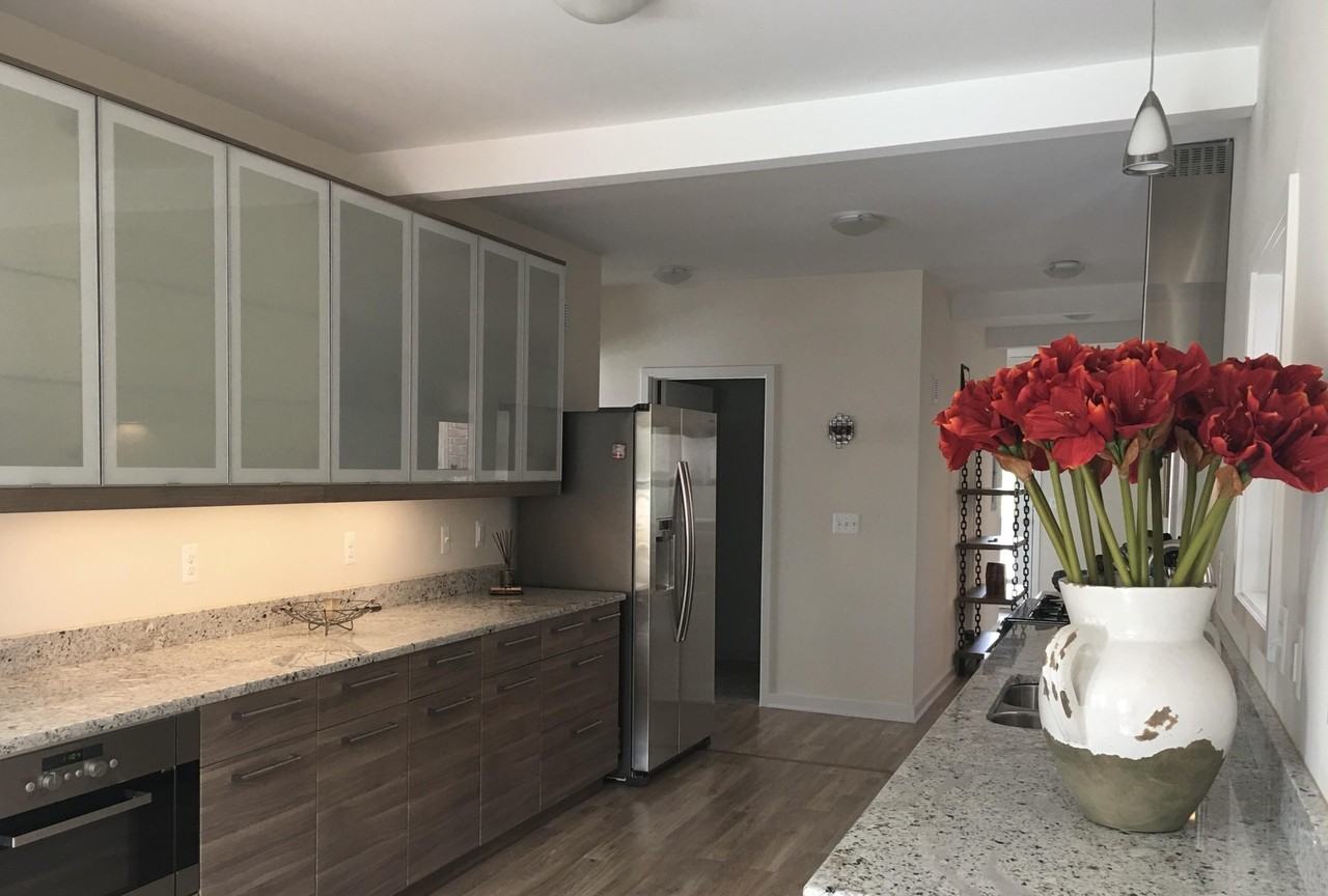 330 S Main St - Photo 2 of 18