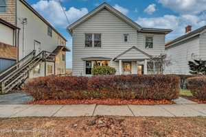 featured image of 814 S Webster Ave