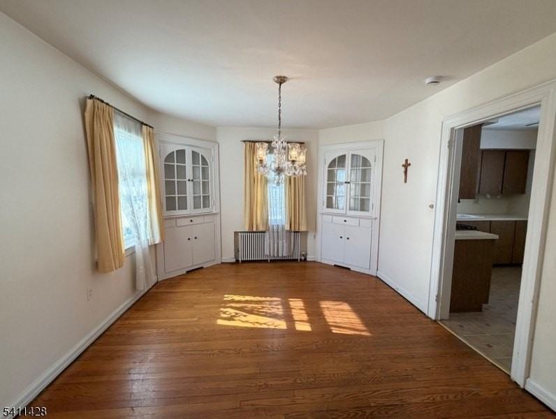 136 Roosevelt Ave - Photo 4 of 10