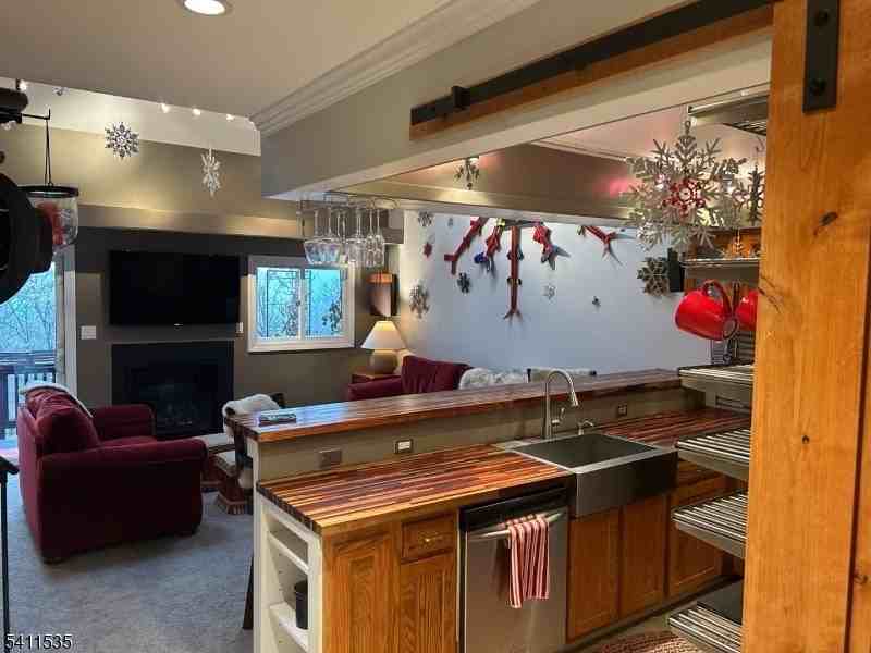 2 Winter Park Dr #6 - Photo 7 of 12