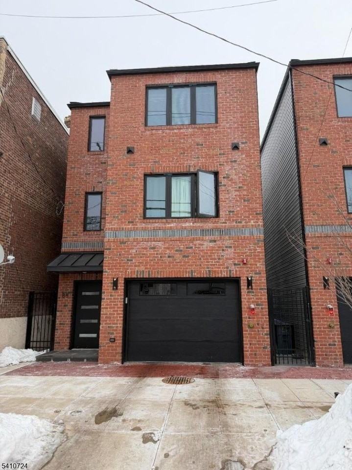 88 Heckel St #2 - Photo 2 of 21