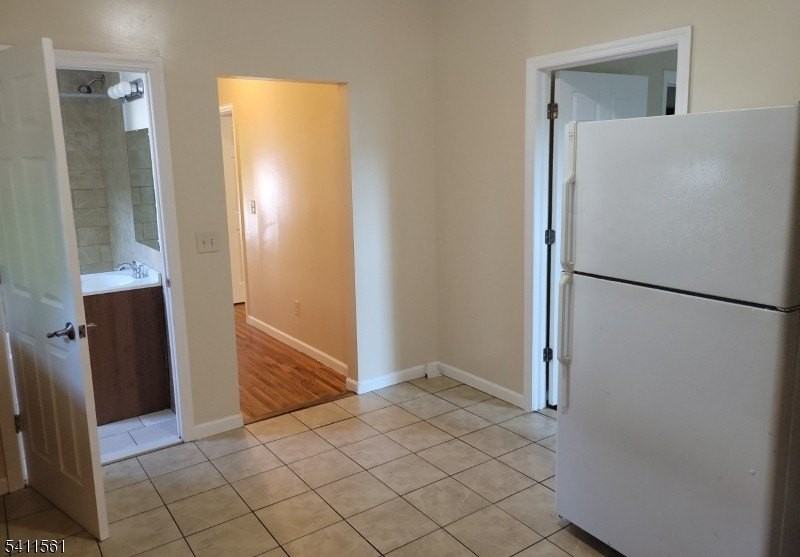 172 9th St - Photo 3 of 9