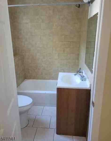 172 9th St - Photo 5 of 9