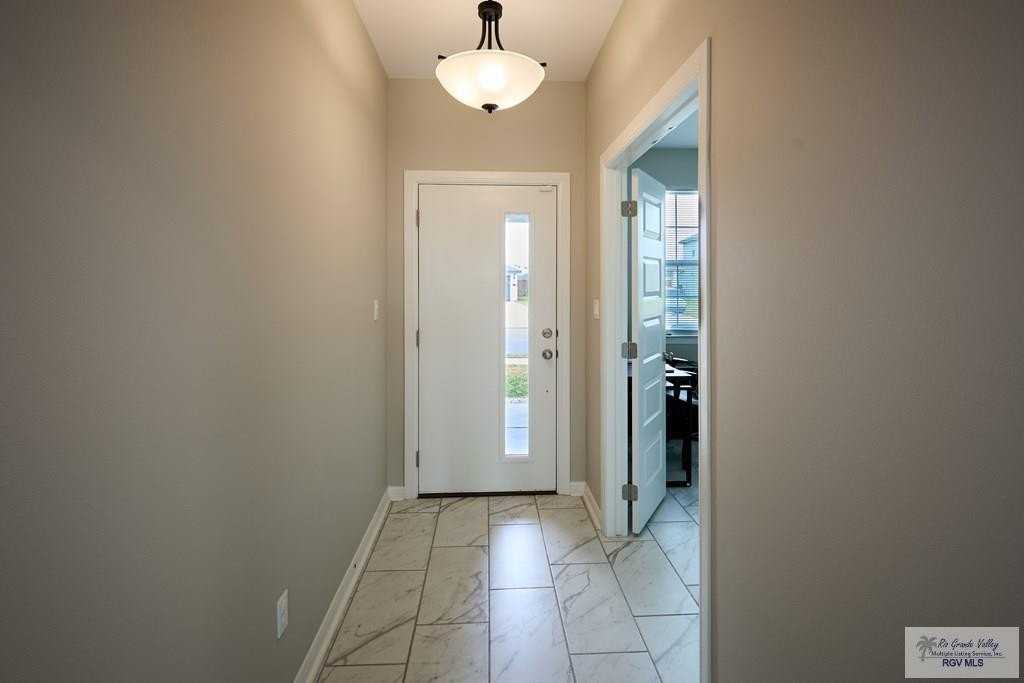 2414 Cove Real Dr - Photo 4 of 21