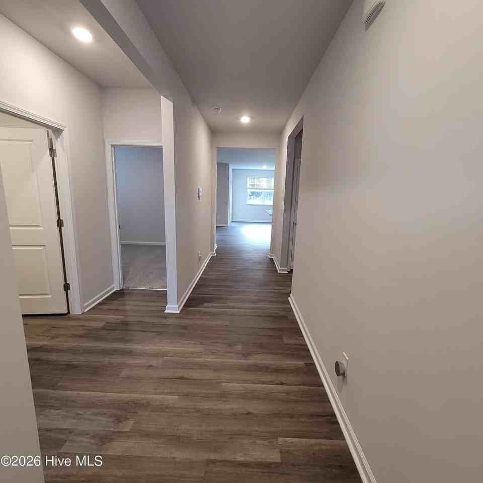 7120 Foxhollow Ln - Photo 6 of 31