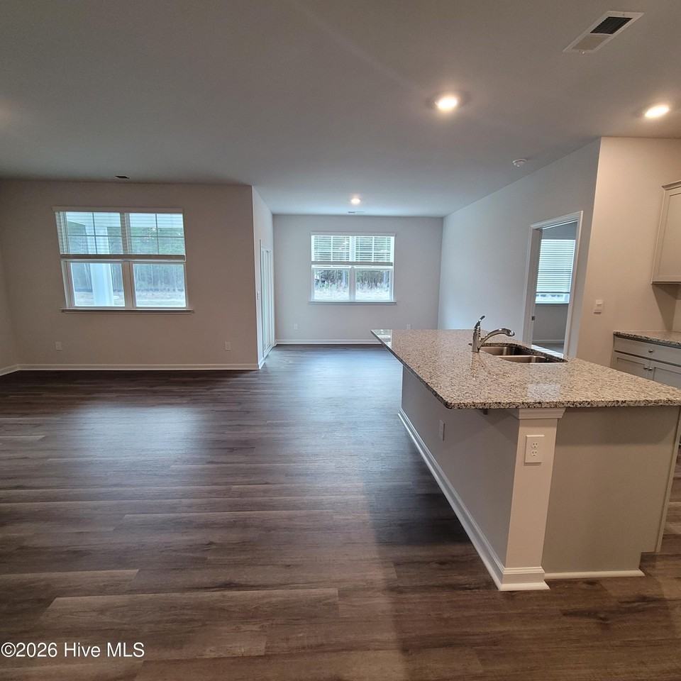 7120 Foxhollow Ln - Photo 7 of 31