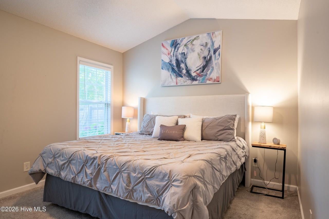 907 Brewster Ln - Photo 3 of 23