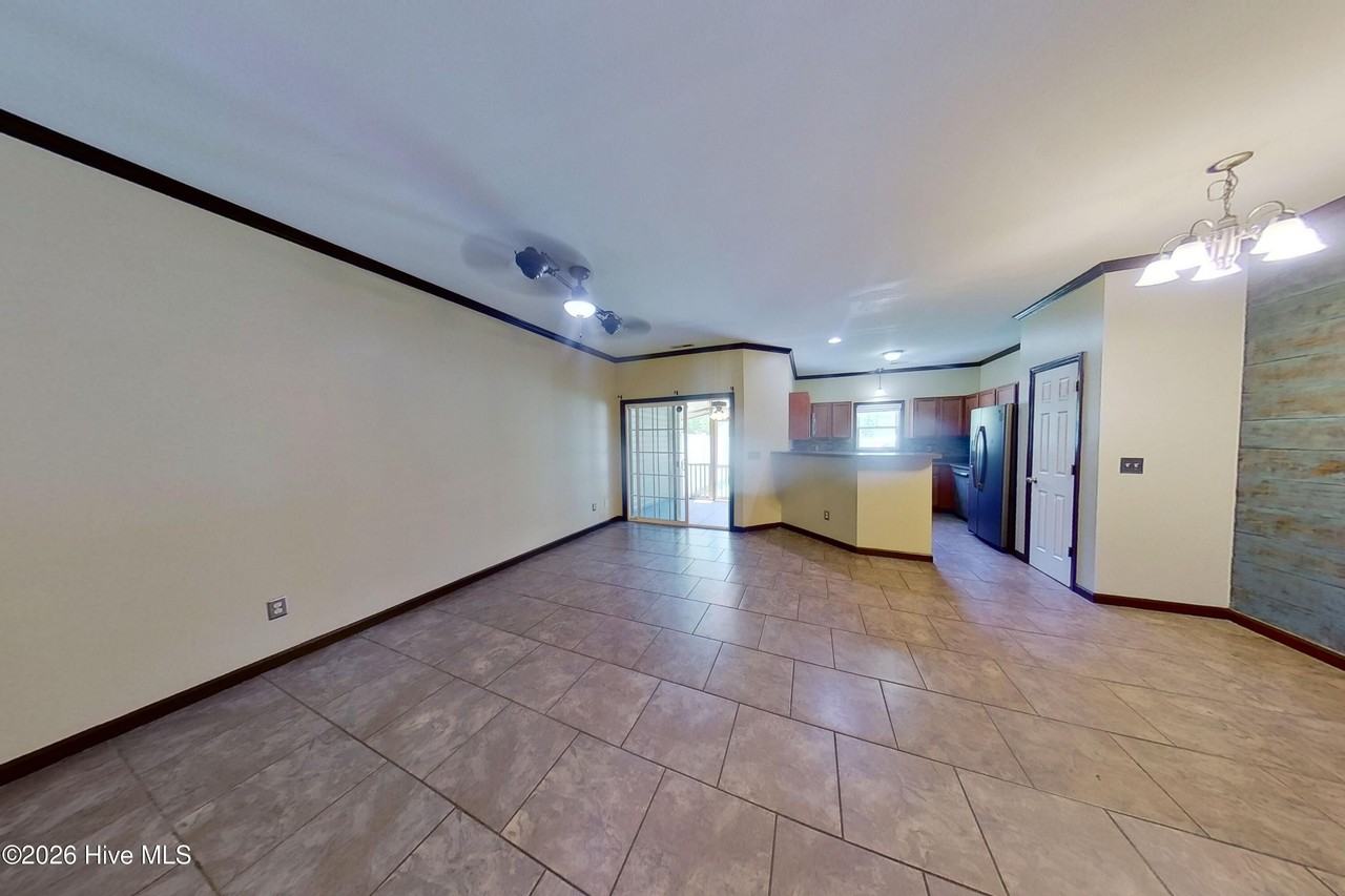 312 Cedar Island Trl - Photo 6 of 28