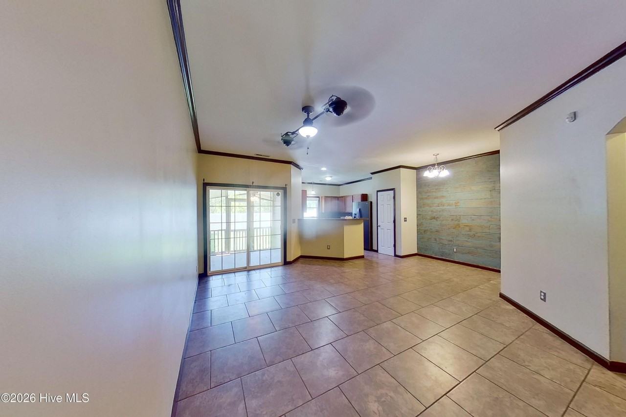 312 Cedar Island Trl - Photo 7 of 28