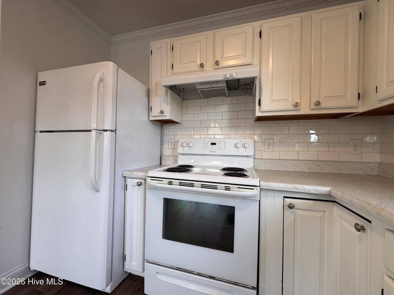 245 N Carolina Ave - Photo 7 of 16