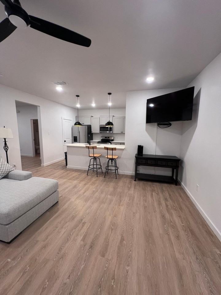 5805 Virginia Ave - Photo 2 of 12