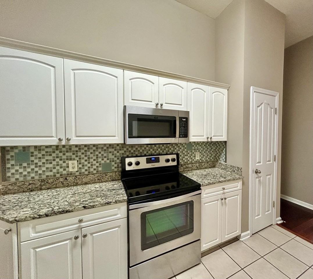 5069 Millus Cv - Photo 2 of 15