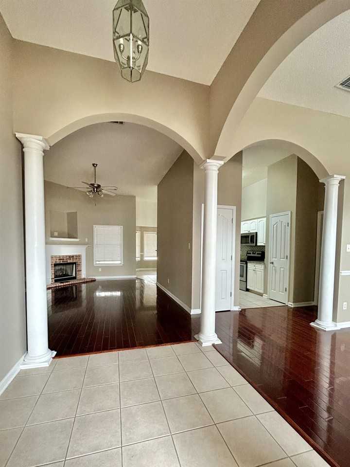 5069 Millus Cv - Photo 7 of 15