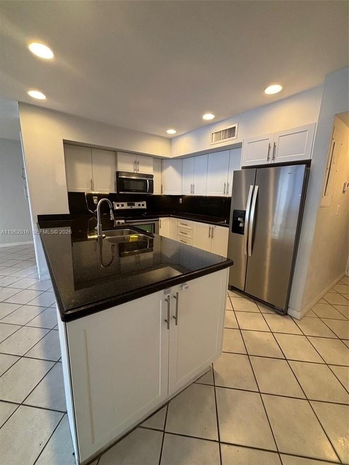 6417 Windmill Gate Rd #0 - Photo 5 of 17