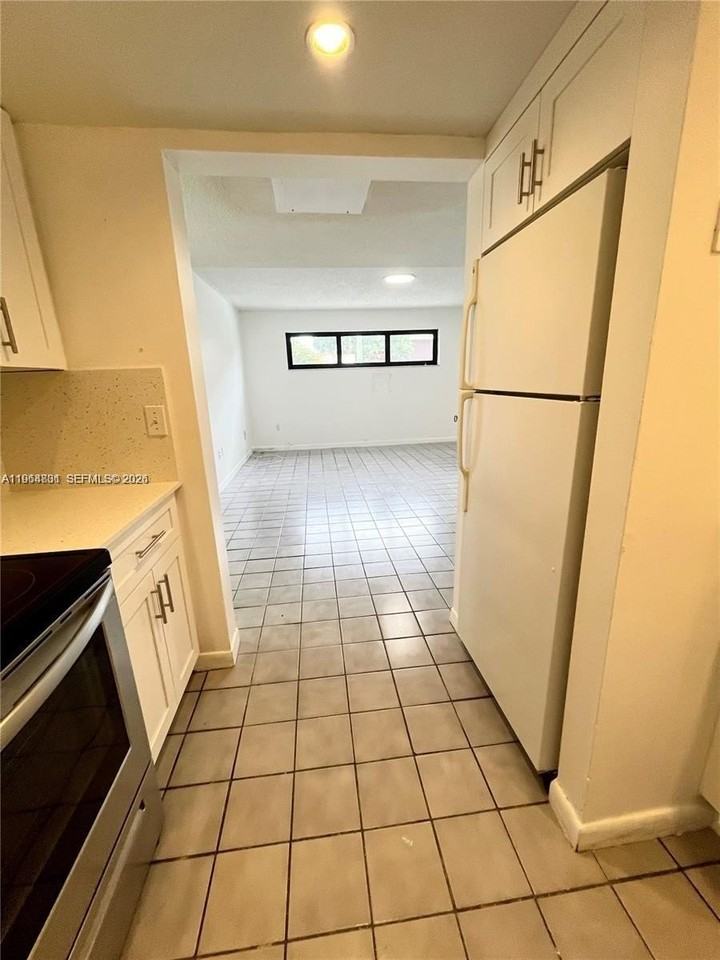 5 Olive Dr #5 - Photo 5 of 11