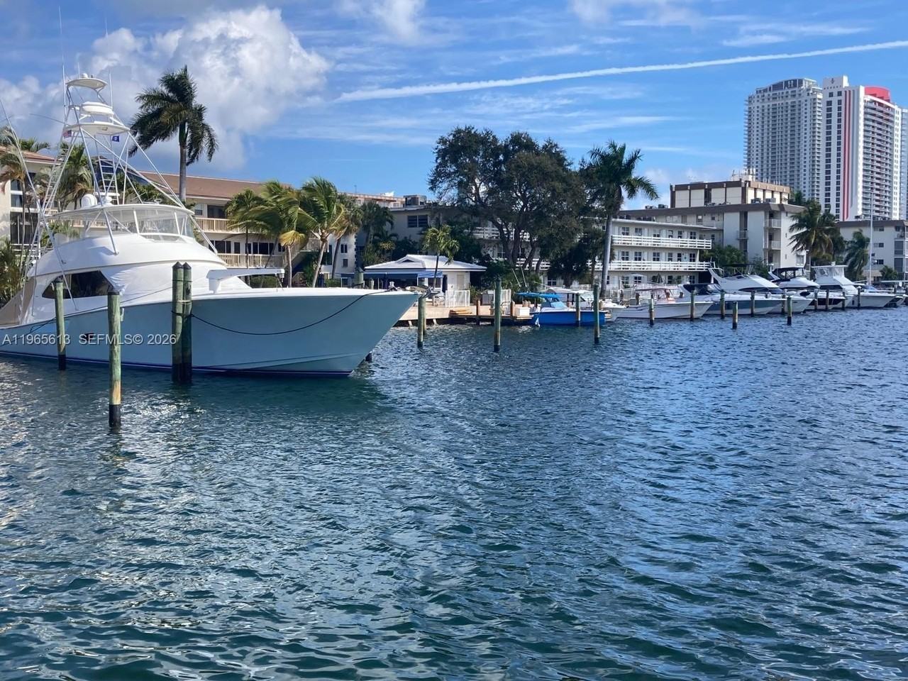 462 Golden Isles Dr #206 - Photo 4 of 20