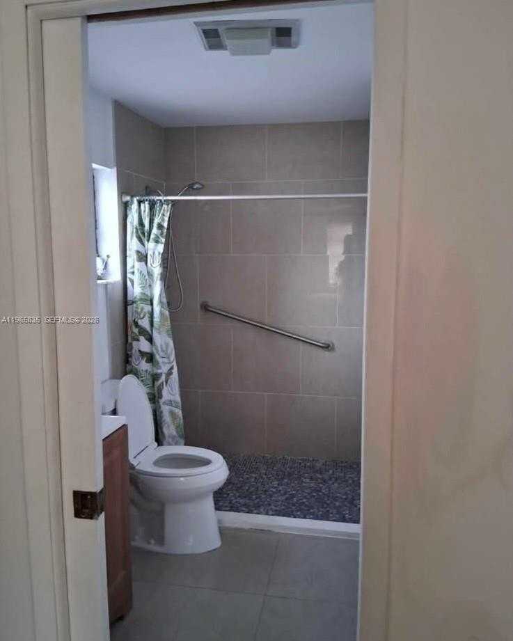 7167 Sw 43rd St #0 - Photo 3 of 5