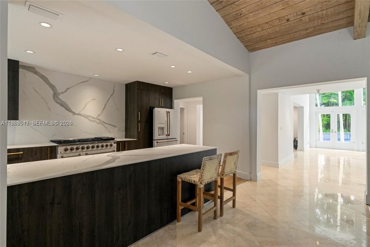 1951 Secoffee St - Photo 3 of 26