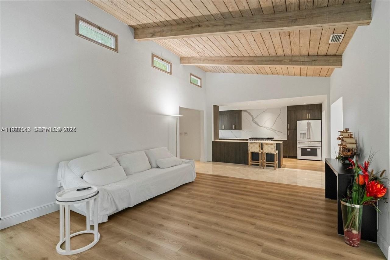 1951 Secoffee St - Photo 4 of 26